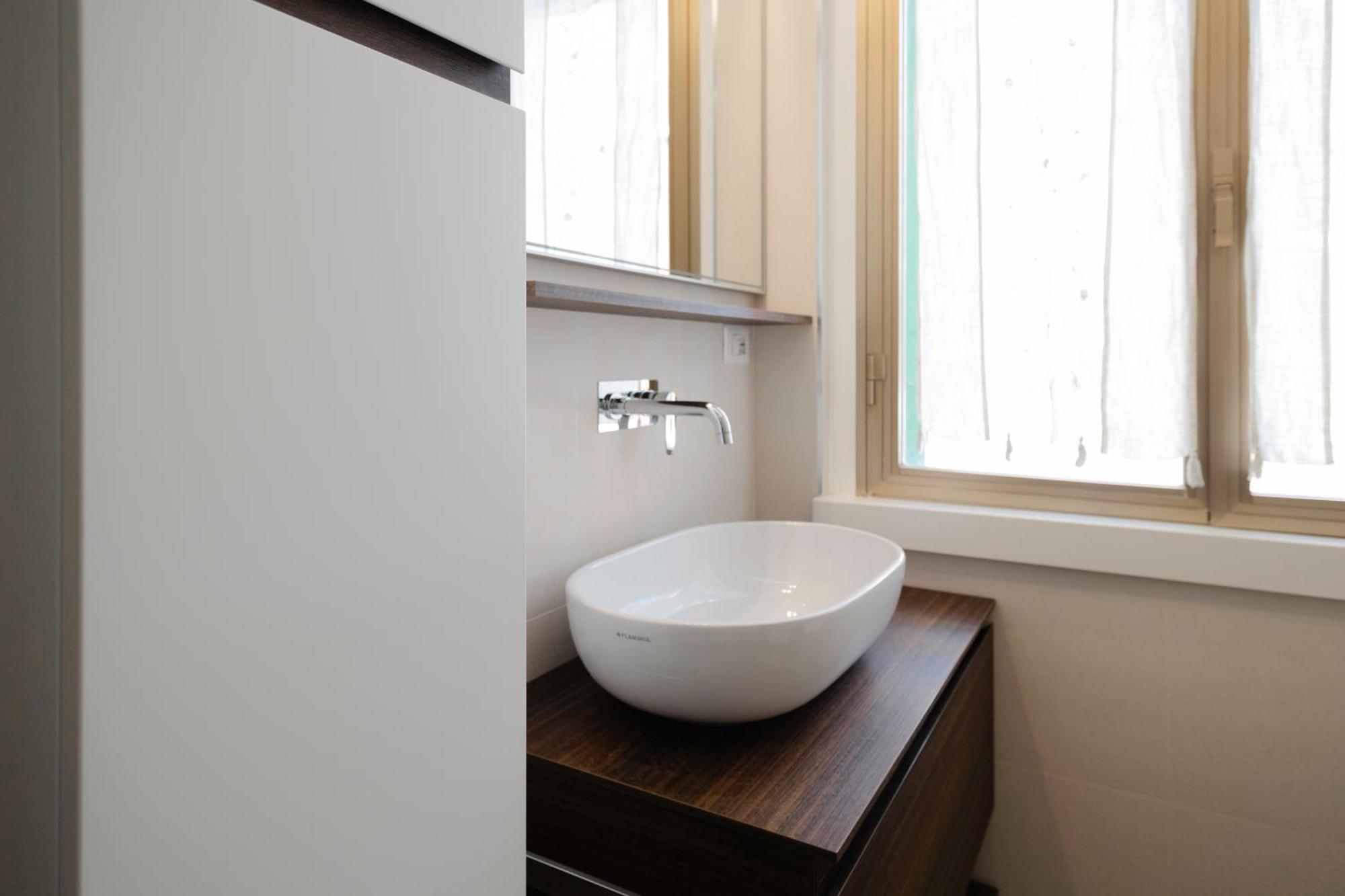 Sunrise Waterfront - Central Apartment With Sea View Balcony - Molfetta Exteriér fotografie